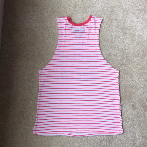 Comfortable Sleeveless Tee - Picture 2 of 2